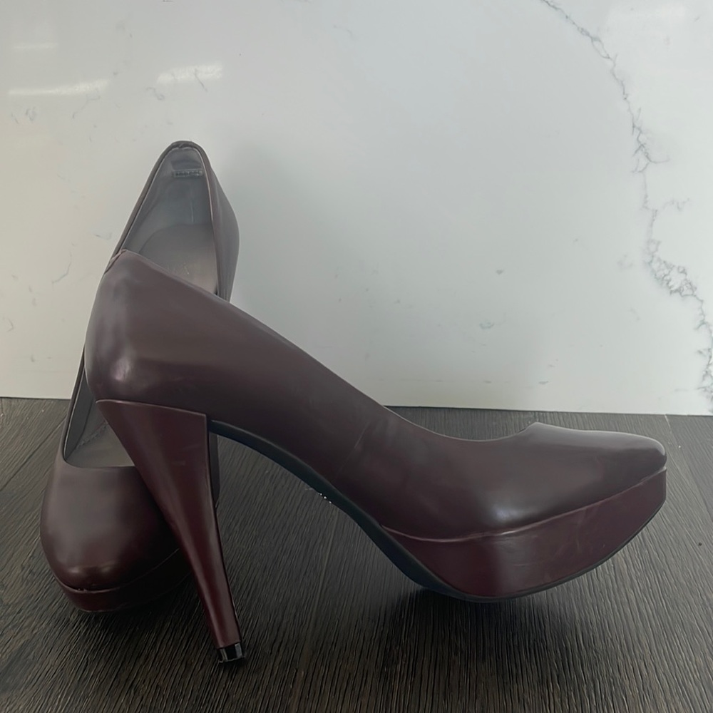 KENNETH COLE Platform Heels Burgundy Wine Size 8.5 925 Technology